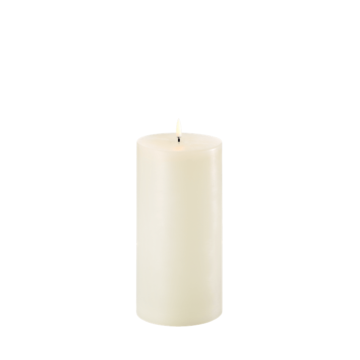 Pillar Candle, 10'1 x 20'3 cm